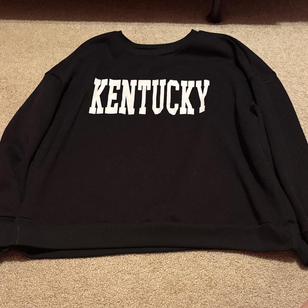SHEIN Black Crewneck Sweater with Kentucky Print